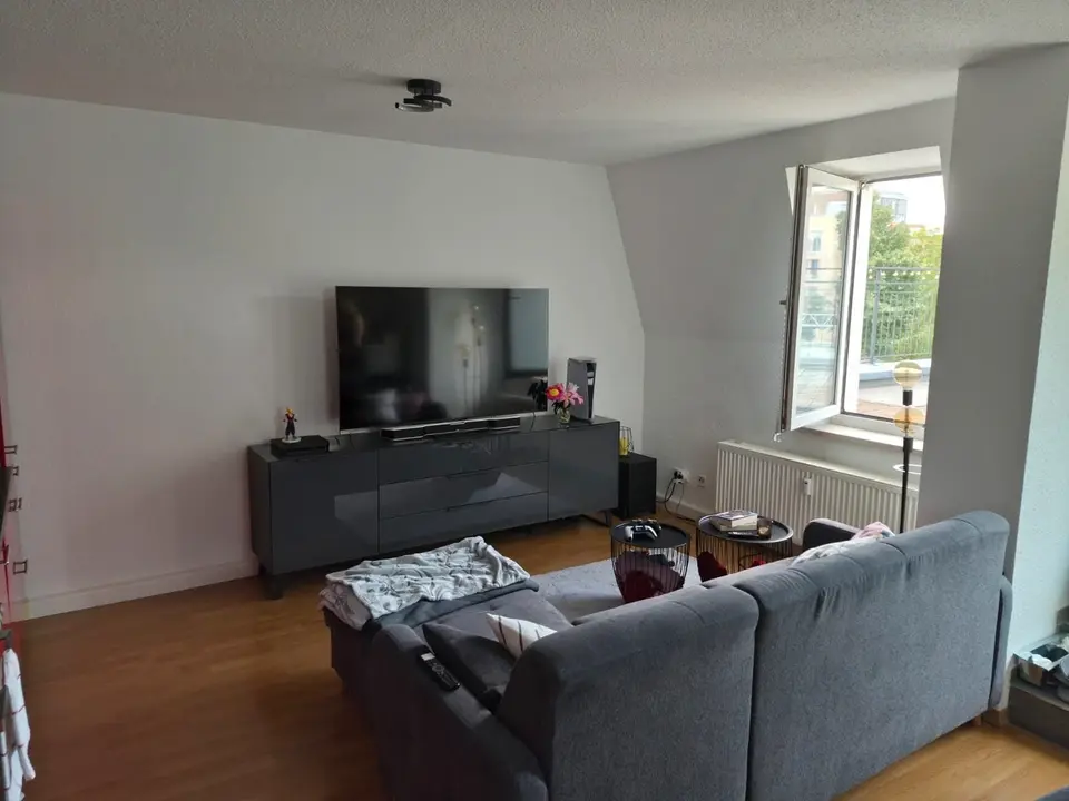 2 Zimmer Wohnung mit 75 m² in Dresden – Bild 1