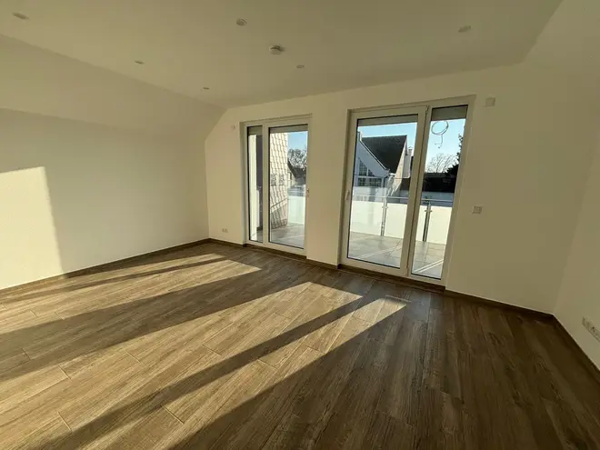 2 Zimmer Wohnung mit 100 m² in Frankfurt am Main – Bild 2