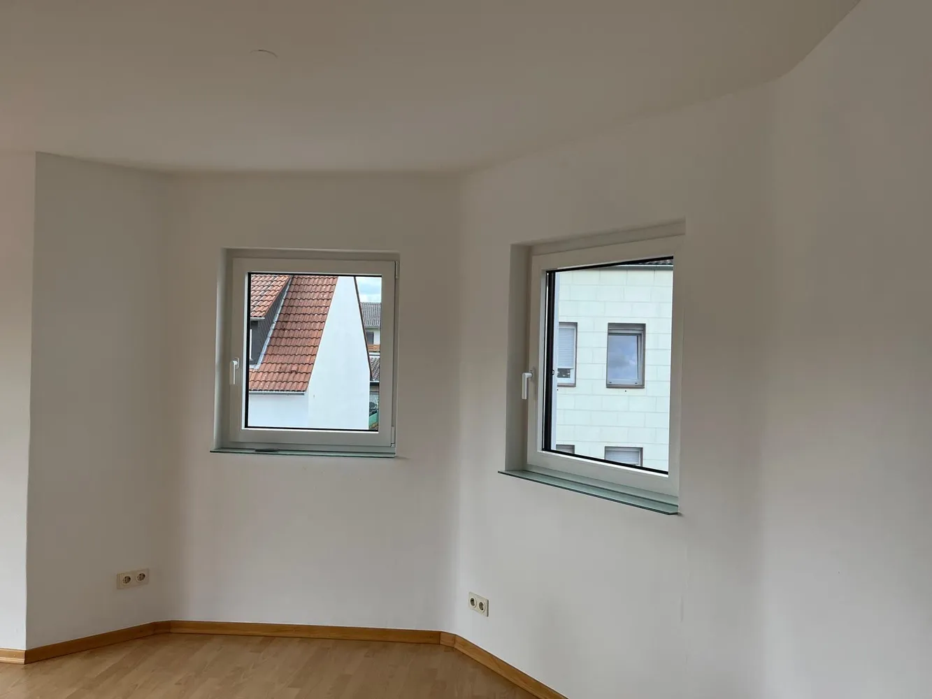 2 Zimmer Wohnung mit 76 m² in Köln – Bild 2