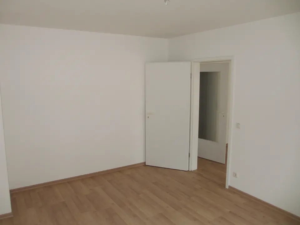 2 Zimmer Wohnung mit 72 m² in Plauen – Bild 7