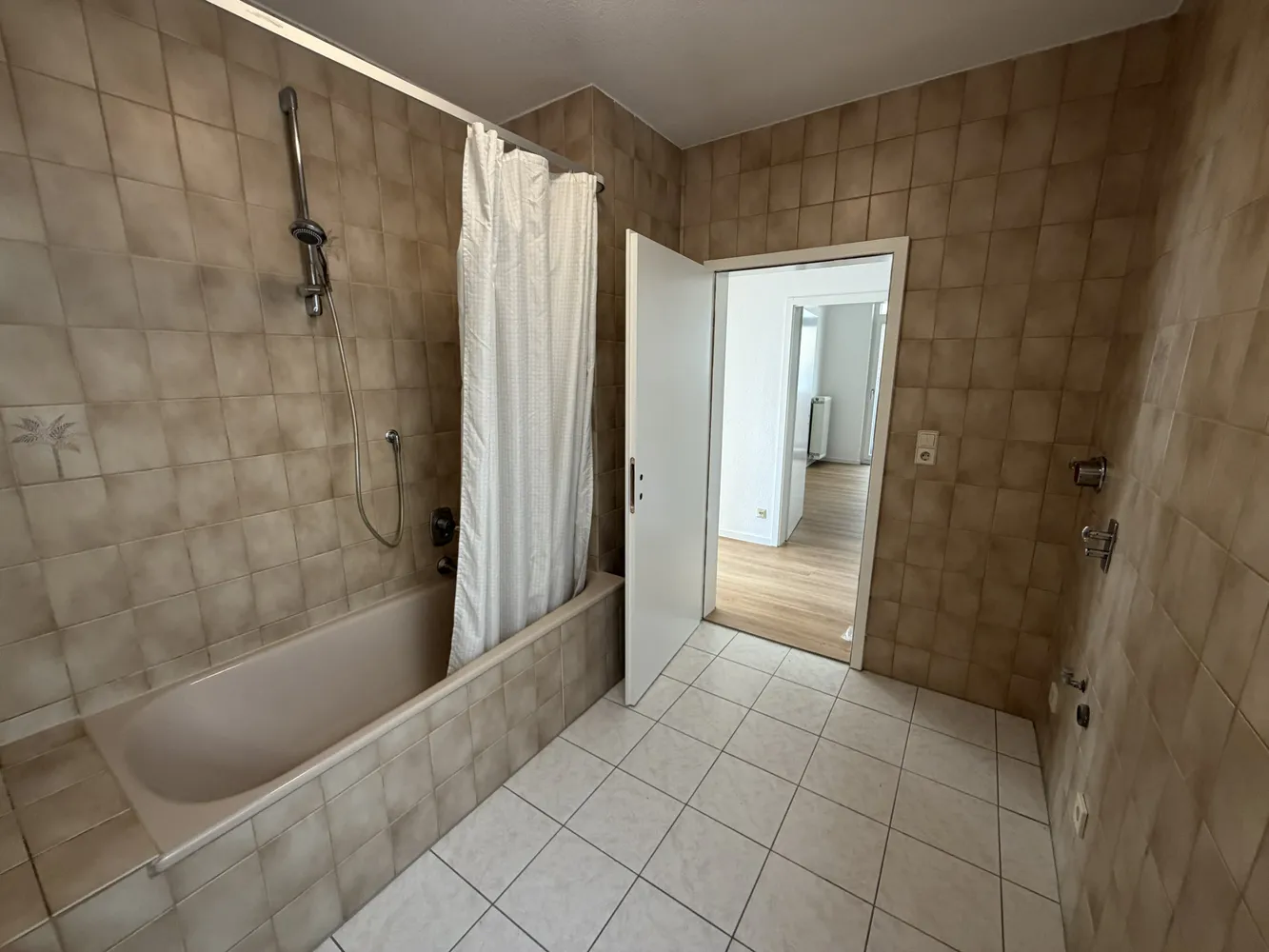 2 Zimmer Wohnung mit 65 m² in Stuttgart – Bild 11
