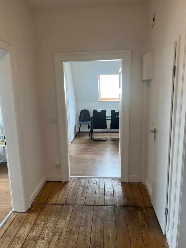 7 Zimmer Wohnung mit 12 m² in Bielefeld – Bild 6
