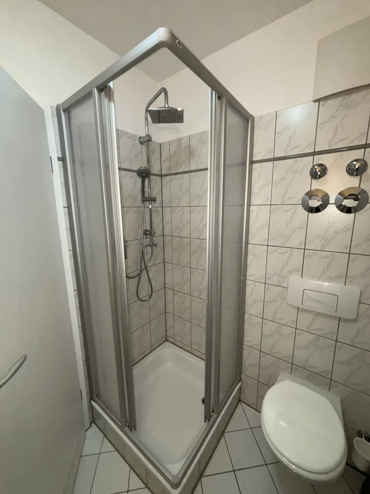 1 room apartment with 33 m² in Regensburg – Photo 12