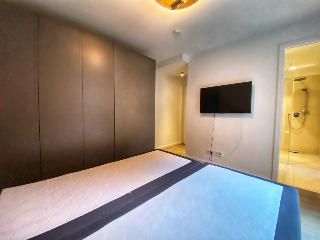 2 Zimmer Wohnung mit 85 m² in Düsseldorf – Bild 6
