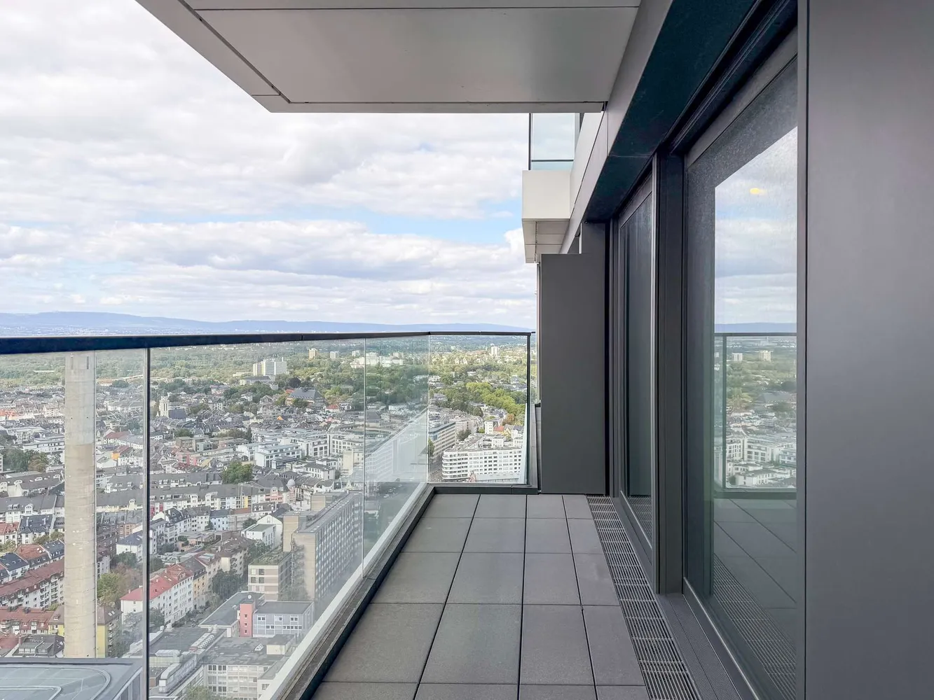 2 room apartment with 75 m² in Frankfurt am Main – Photo 5