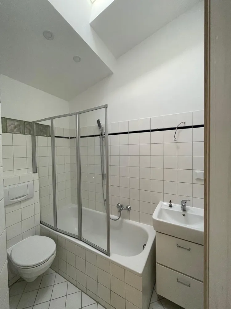 2 room apartment with 55 m² in Frankfurt am Main – Photo 11