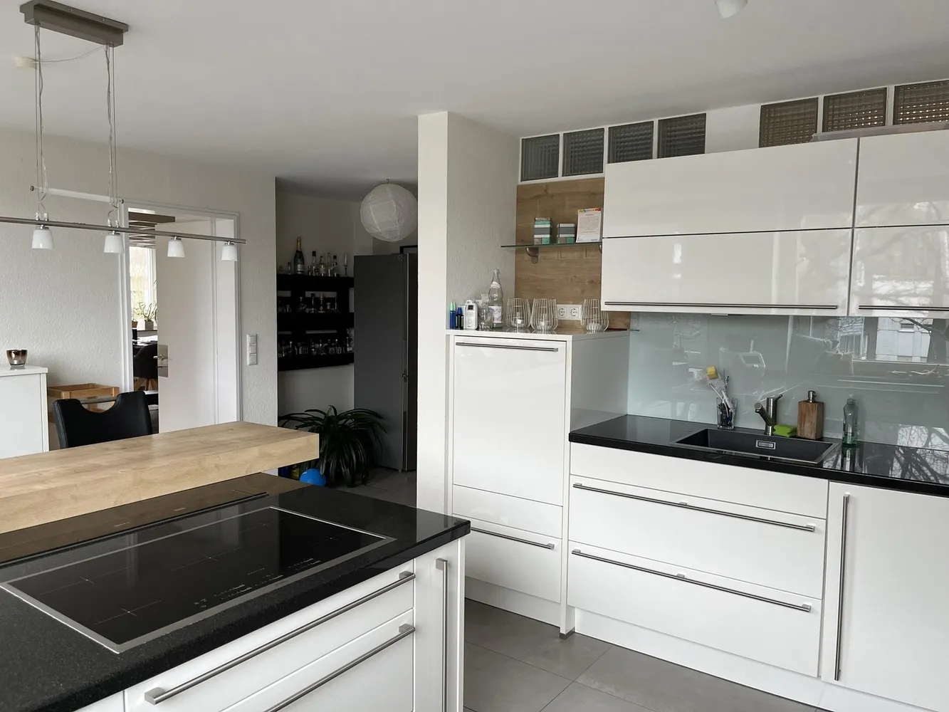 6 Zimmer Wohnung mit 216 m² in Siegen – Bild 1