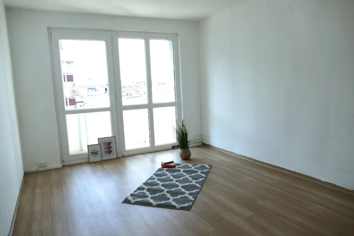 4 Zimmer Wohnung mit 68 m² in Naumburg (Saale) – Bild 1
