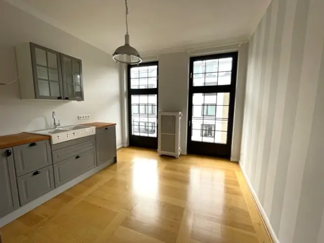 7 Zimmer Wohnung mit 137 m² in Düsseldorf – Bild 6