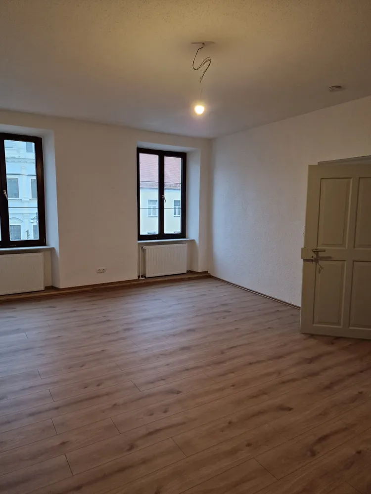 4 Zimmer Wohnung mit 165 m² in Straubing – Bild 1