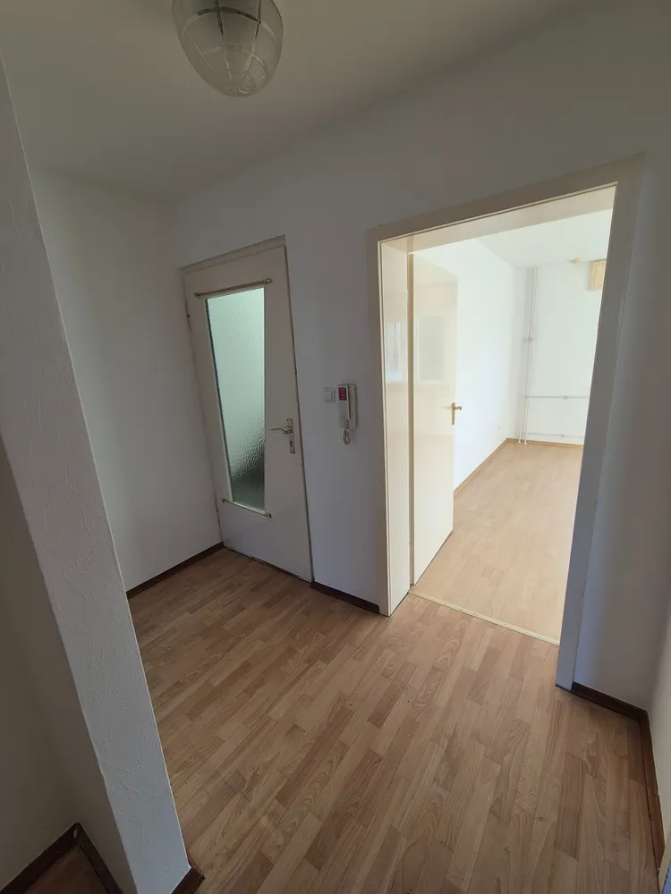 2 Zimmer Wohnung mit 57 m² in Karlsruhe – Bild 2