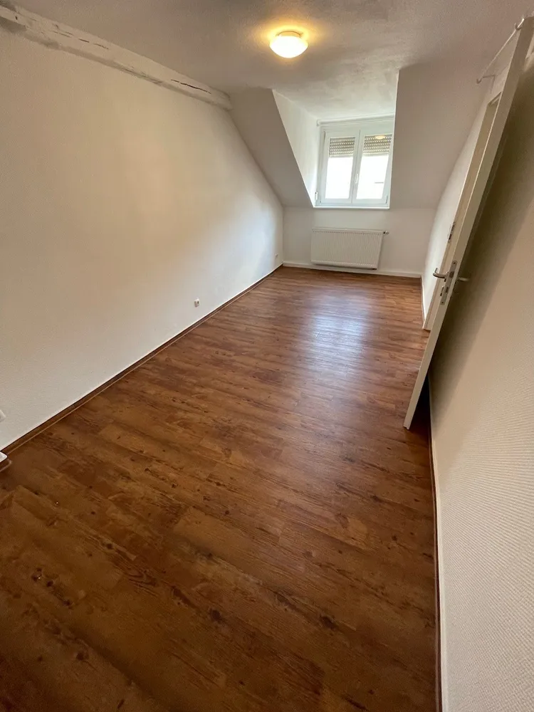 4 Zimmer Wohnung mit 90 m² in Wiesbaden – Bild 2