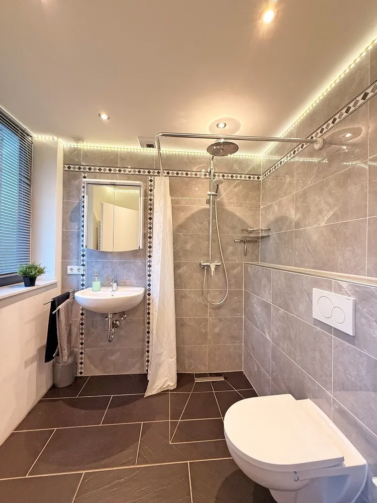 7 Zimmer Haus mit 150 m² in München – Bild 12