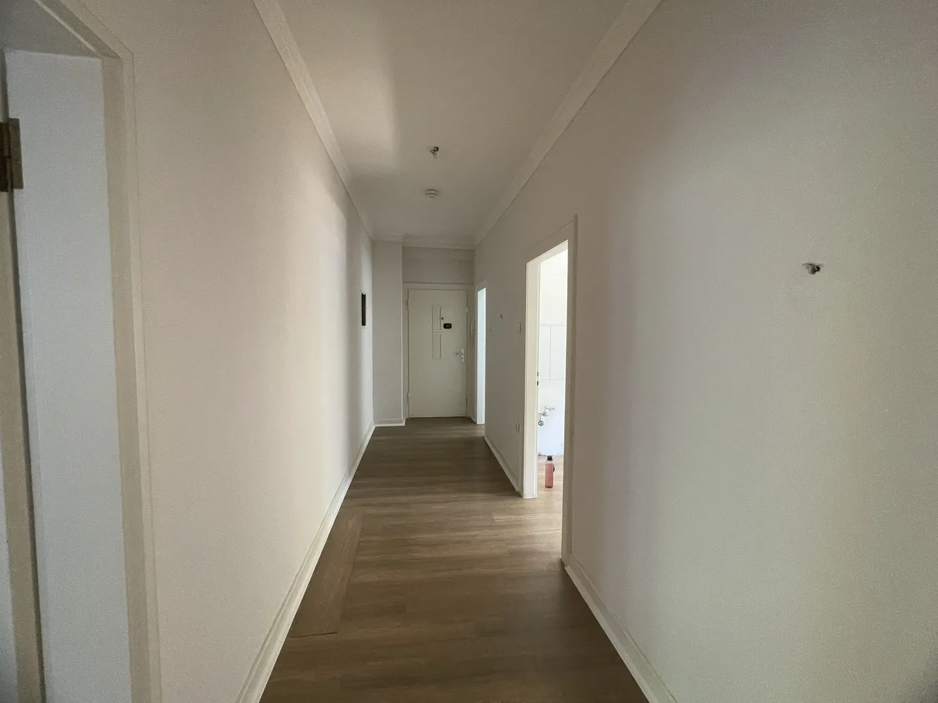 2 Zimmer Wohnung mit 73 m² in Düsseldorf – Bild 2