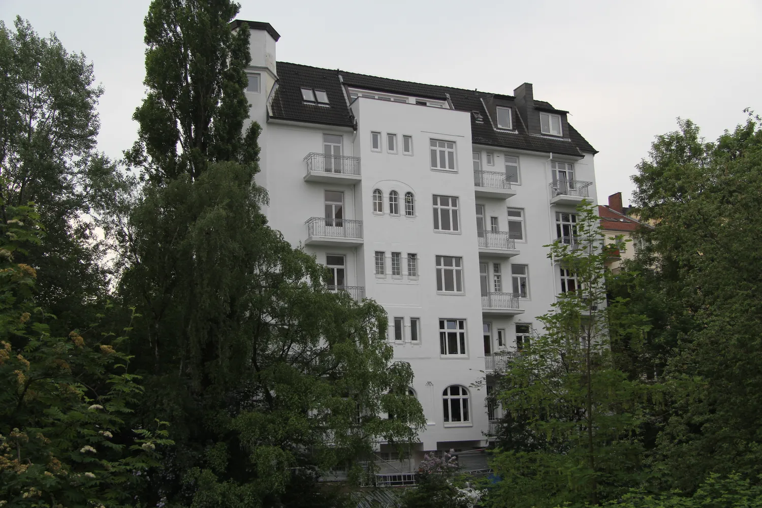 6 Zimmer Wohnung mit 154 m² in Hamburg – Bild 1