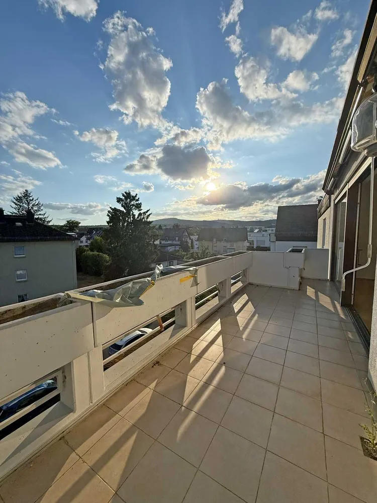 6 Zimmer Wohnung mit 200 m² in Oberursel (Taunus) – Bild 10
