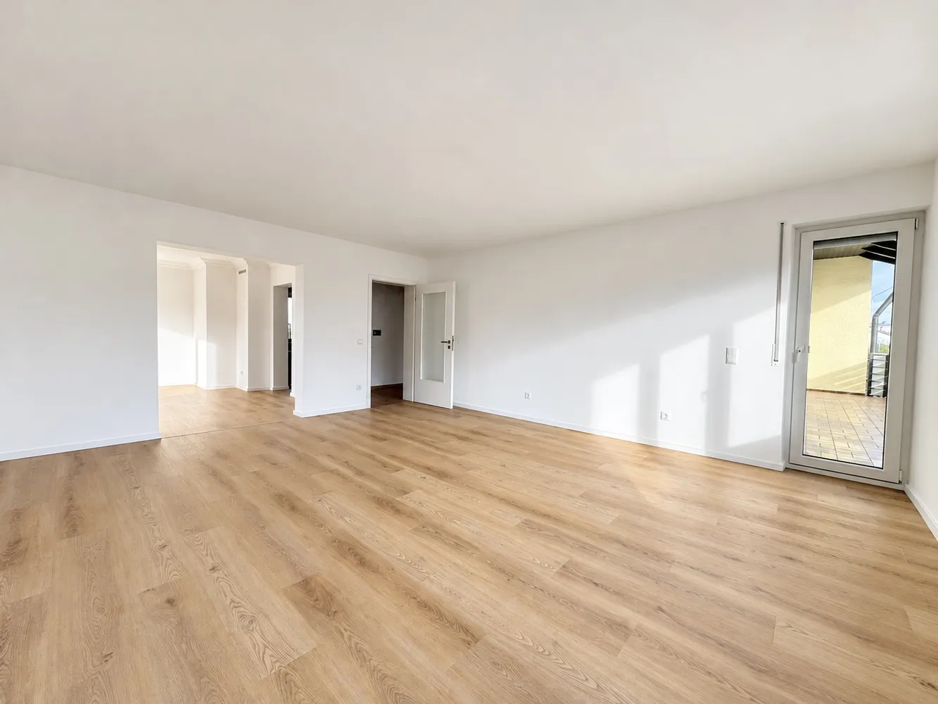 4 Zimmer Wohnung mit 115 m² in Weiden in der Oberpfalz – Bild 4