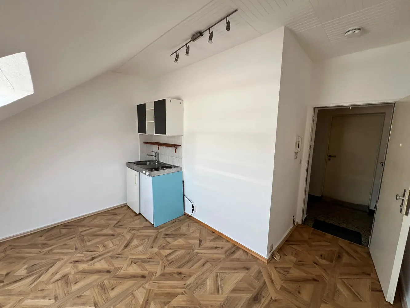 1 Zimmer Wohnung mit 12 m² in Frankfurt am Main – Bild 1