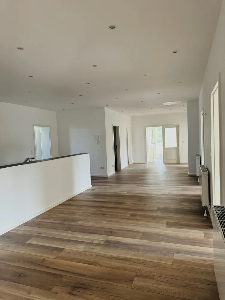 6 Zimmer Wohnung mit 260 m² in Potsdam – Bild 4