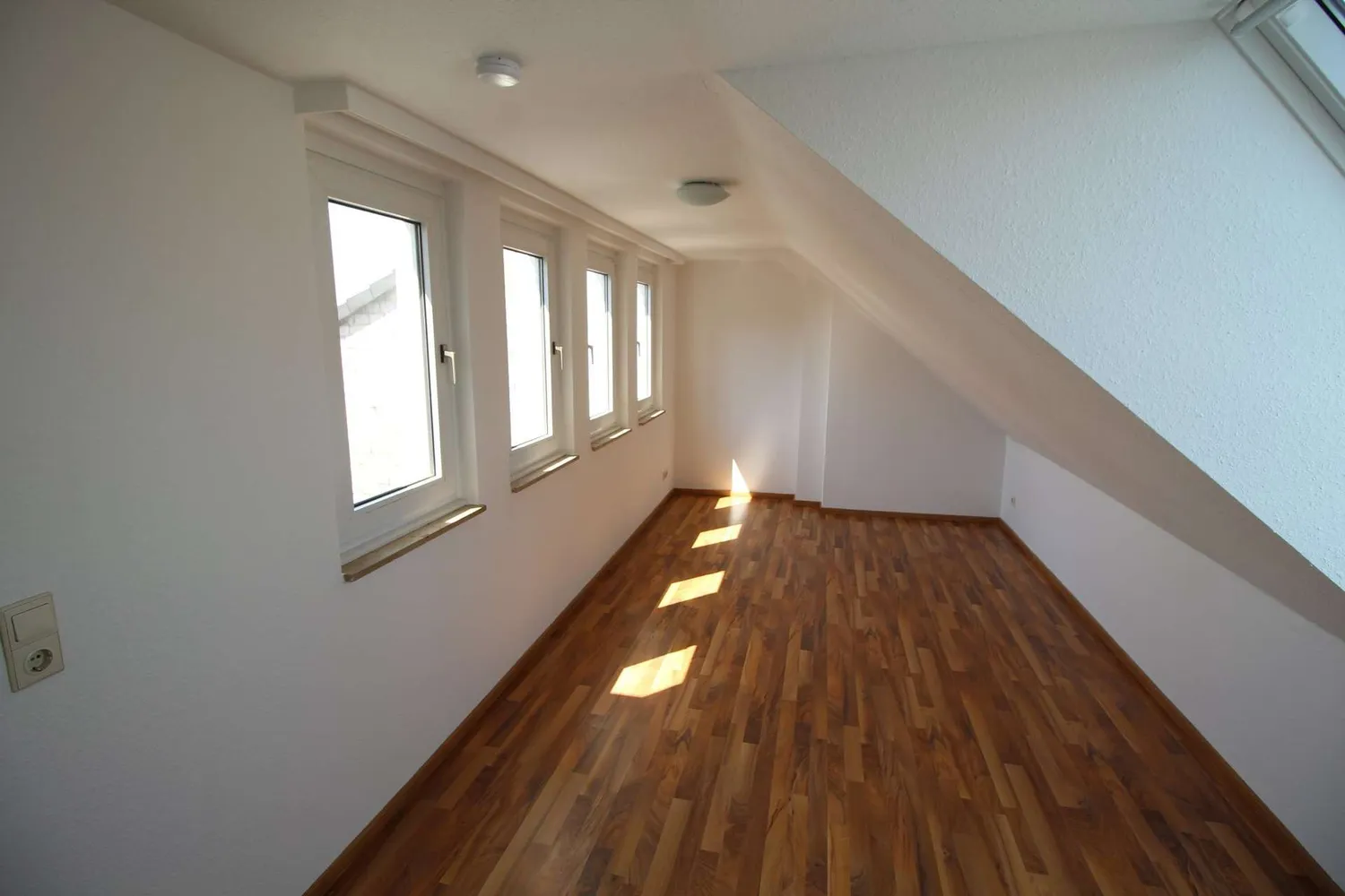 2 Zimmer Wohnung mit 70 m² in Düsseldorf – Bild 9