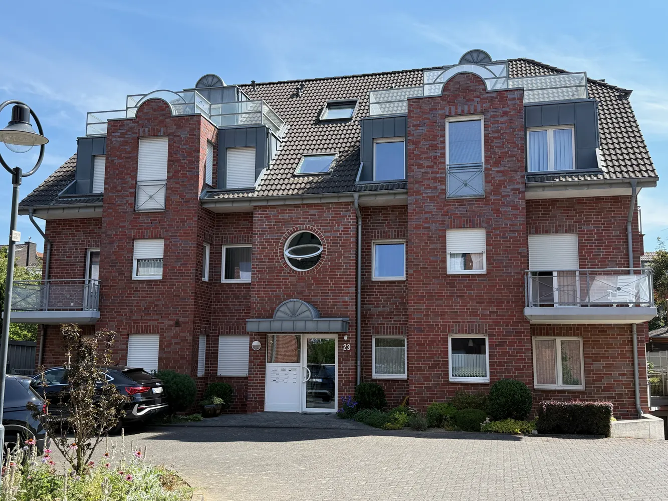 2 Zimmer Wohnung mit 78 m² in Grevenbroich – Bild 1