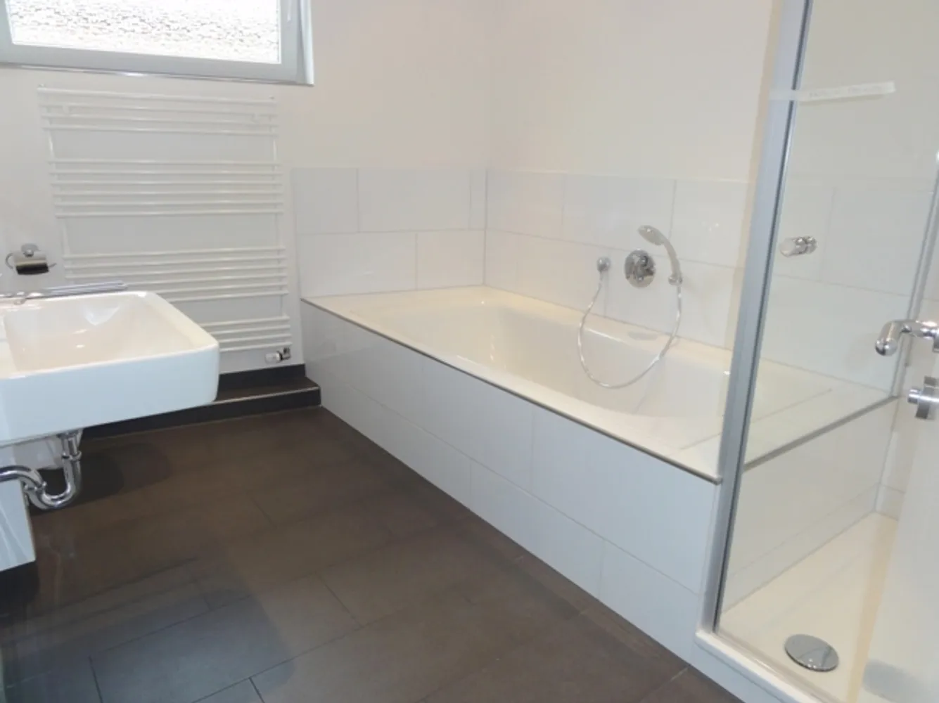 2 Zimmer Wohnung mit 95 m² in Meerbusch – Bild 1
