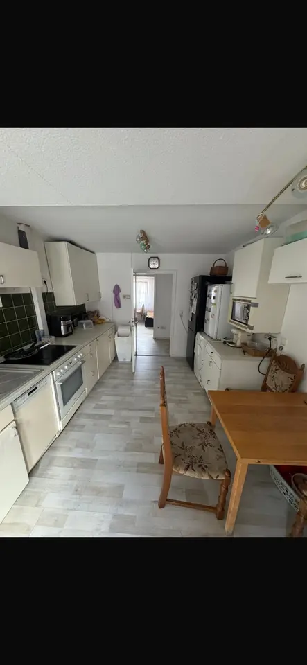 8 Zimmer Wohnung mit 181 m² in Nürtingen – Bild 2