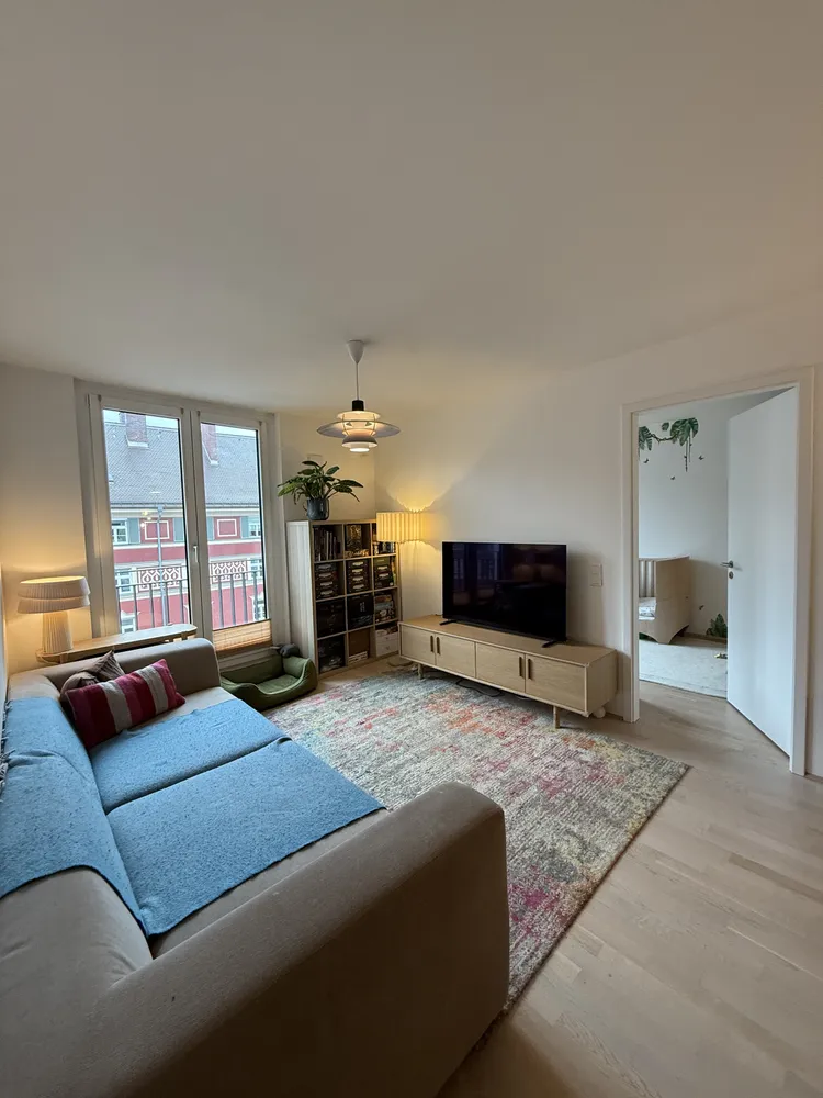 3 Zimmer Wohnung mit 90 m² in München – Bild 2