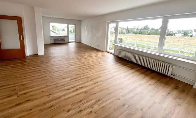 5 Zimmer Wohnung mit 135 m² in Frankfurt am Main – Bild 1
