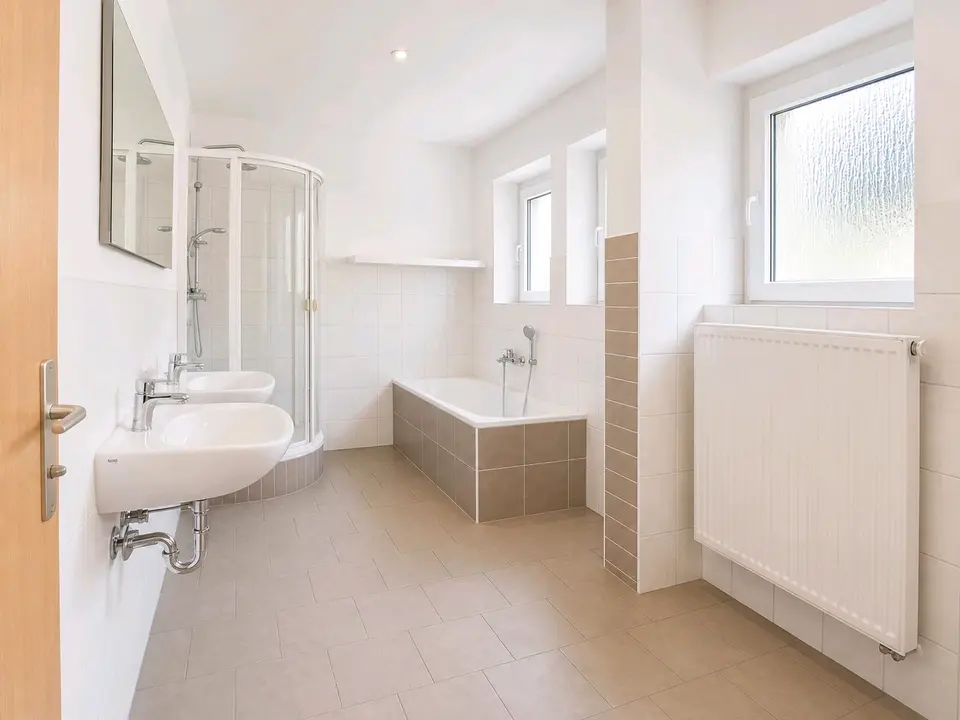 6 Zimmer Wohnung mit 120 m² in Meiningen – Bild 6