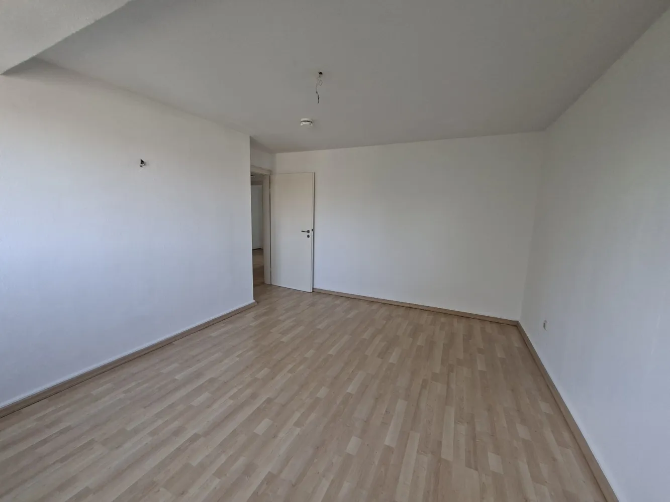 3 Zimmer Wohnung mit 72 m² in Düsseldorf – Bild 4