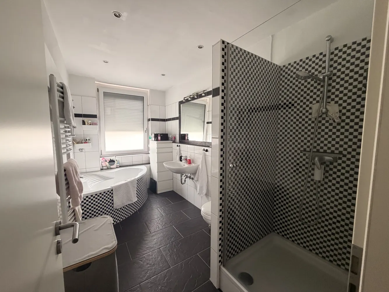 2 room apartment with 79 m² in Düsseldorf – Photo 9