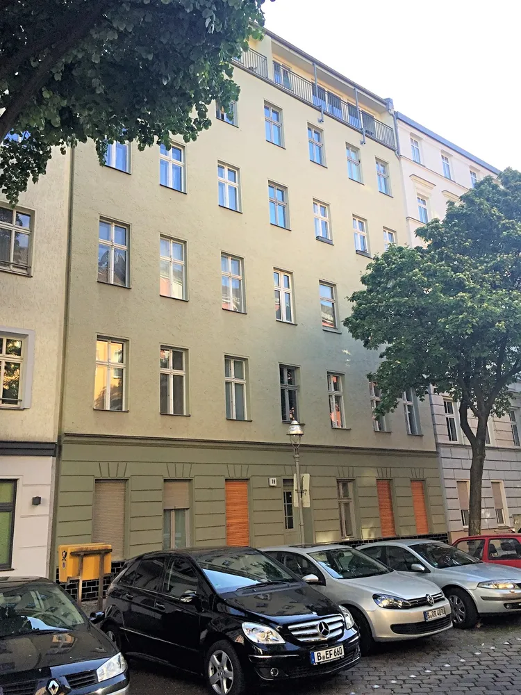 2 room apartment with 73 m² in Berlin – Photo 1