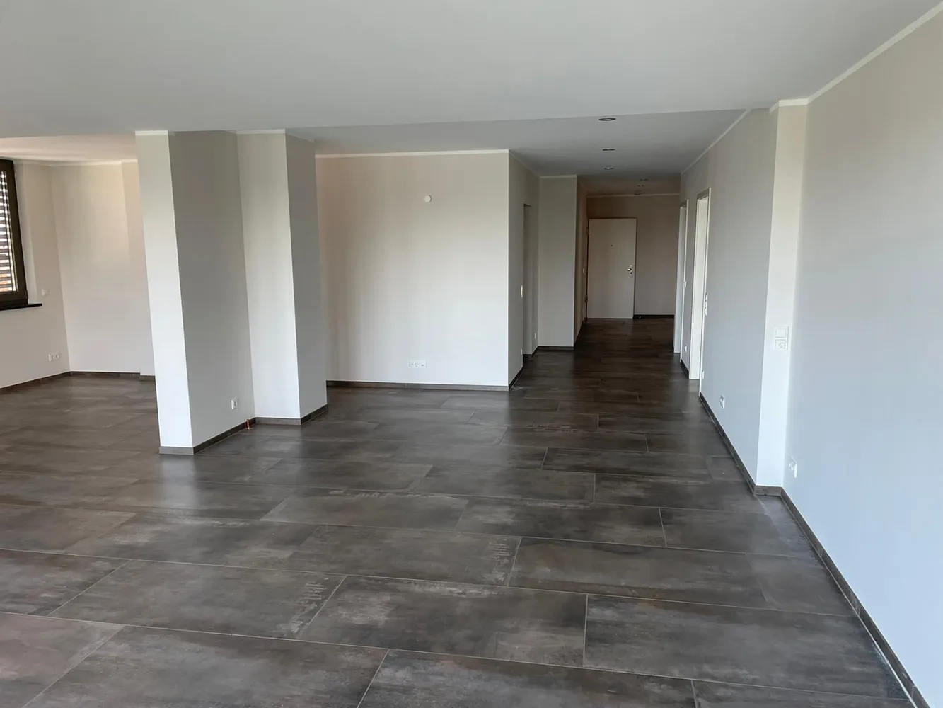 3 Zimmer Wohnung mit 140 m² in Wiesbaden – Bild 1