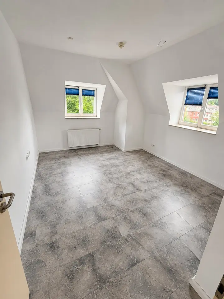 6 Zimmer Wohnung mit 173 m² in Crimmitschau – Bild 9
