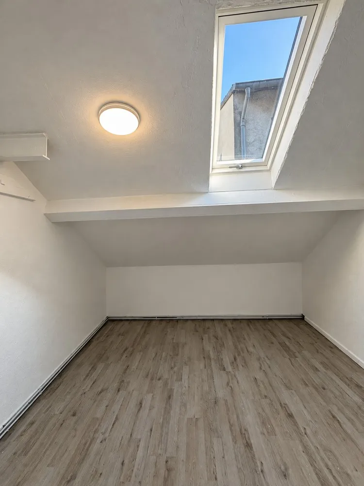 6 Zimmer Wohnung mit 100 m² in Hagen – Bild 7