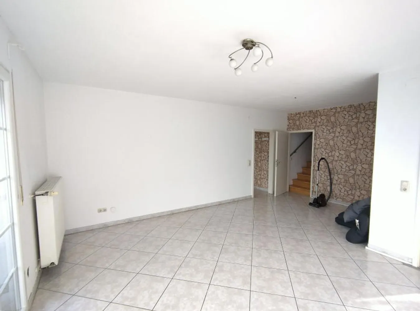 5 Zimmer Wohnung mit 135 m² in Frankenthal (Pfalz) – Bild 1