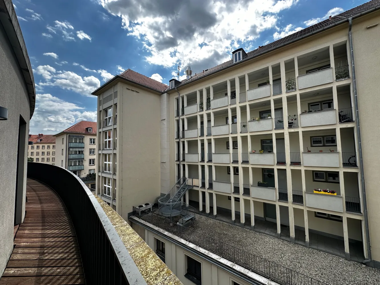 2 Zimmer Wohnung mit 105 m² in Dresden – Bild 7