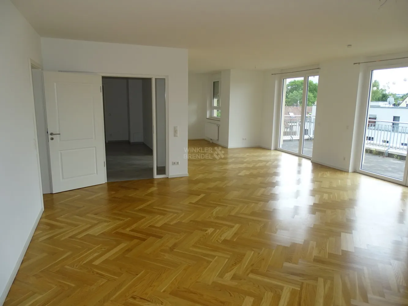 6 Zimmer Wohnung mit 216 m² in Bayreuth – Bild 2