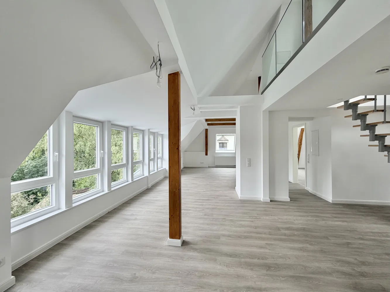 3 Zimmer Wohnung mit 103 m² in Hannover – Bild 1