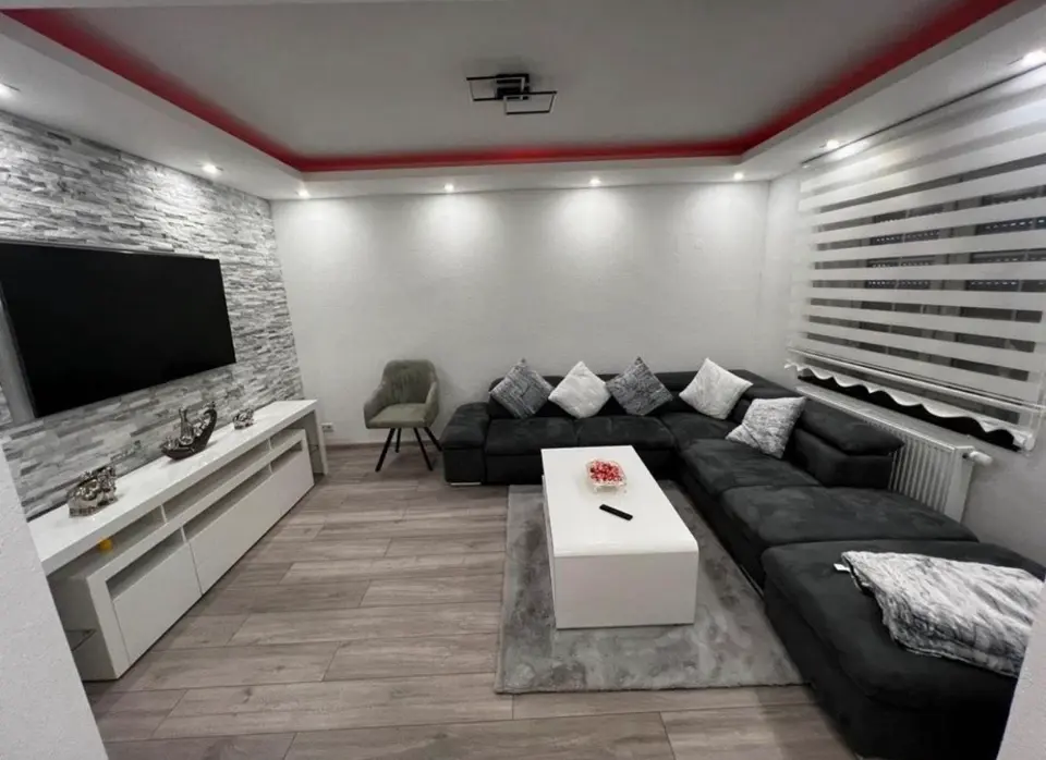 7 Zimmer Haus mit 147 m² in Saarbrücken – Bild 1