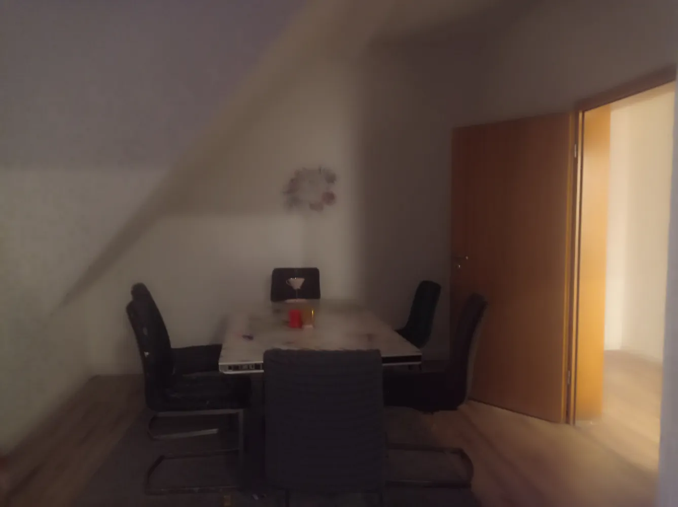 5 Zimmer Wohnung mit 130 m² in Duisburg – Bild 1