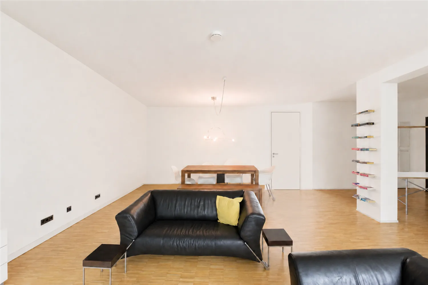 2 Zimmer Wohnung mit 100 m² in Hannover – Bild 2
