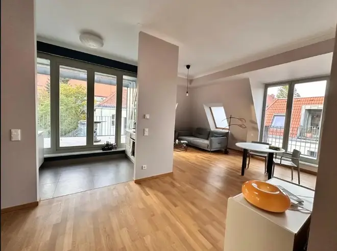 3 Zimmer Wohnung mit 93 m² in Berlin – Bild 3
