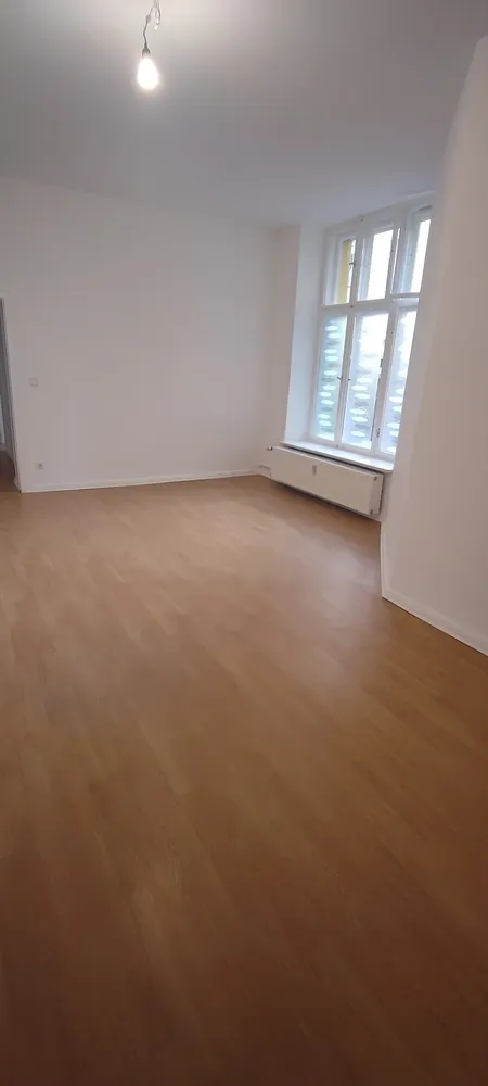 2 Zimmer Wohnung mit 88 m² in Berlin – Bild 2
