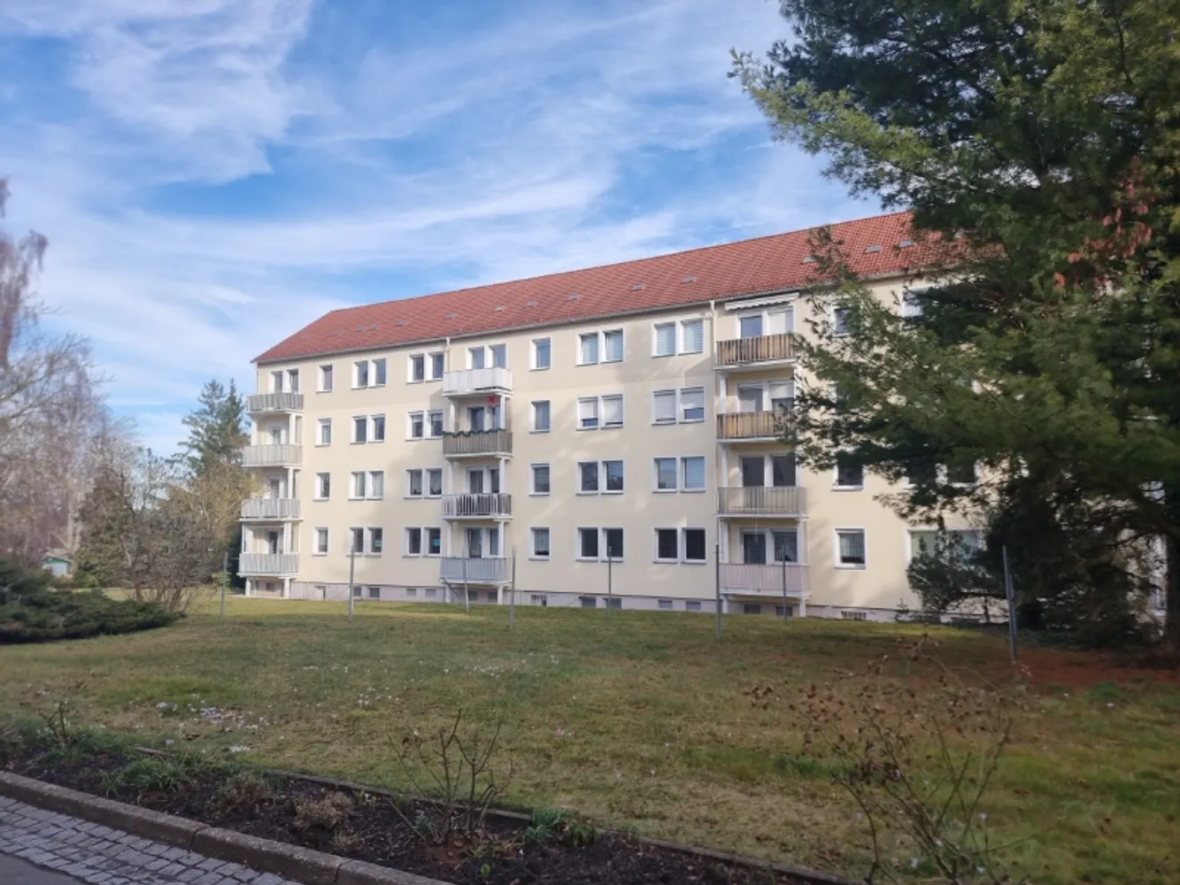 2 Zimmer Wohnung mit 46 m² in Crimmitschau – Bild 2