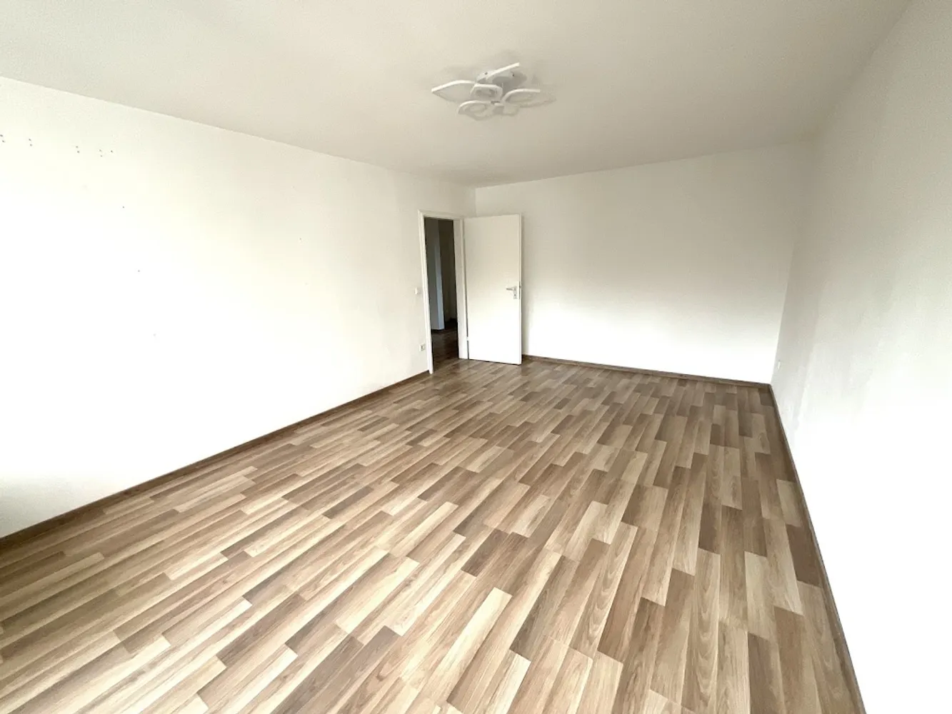 2 Zimmer Wohnung mit 61 m² in Nürnberg – Bild 2