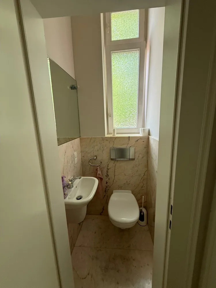 6 Zimmer Wohnung mit 200 m² in Wiesbaden – Bild 9