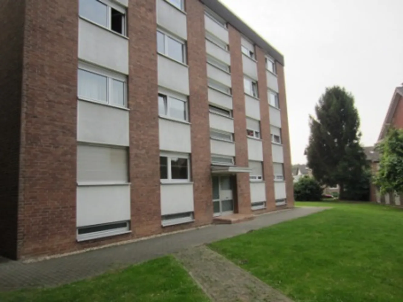 4 Zimmer Wohnung mit 78 m² in Grevenbroich – Bild 1