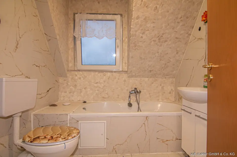 5 Zimmer Wohnung mit 117 m² in Hof – Bild 8